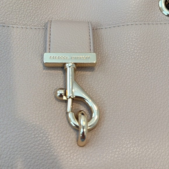 Rebecca Minkoff Lou Shoulder Bag Nude Beige Pebbled Leather Chain Crossbody - Picture 2 of 5